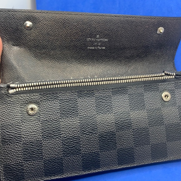 Louis Vuitton Long Portefeuille Accordion Damier Graphite  7.5"L x 3.9"W… - Picture 5 of 15